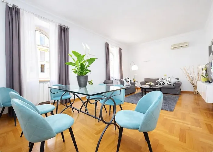 Апартаменты Luxury For 10 Vaticano S'peter Basilica Aircond Netflix - Sky Wifi *